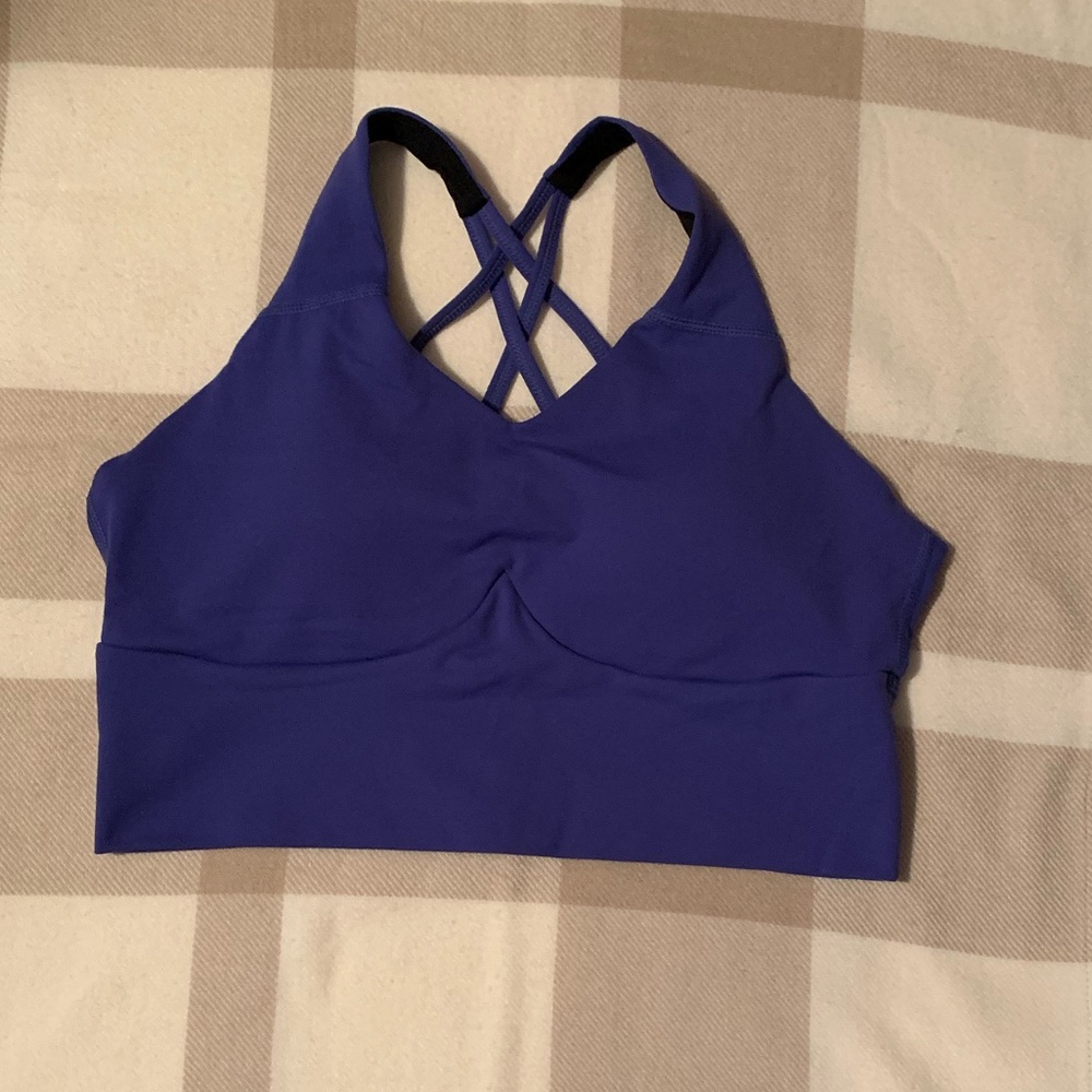 EVOLVE - Crop top/ Sports Bra